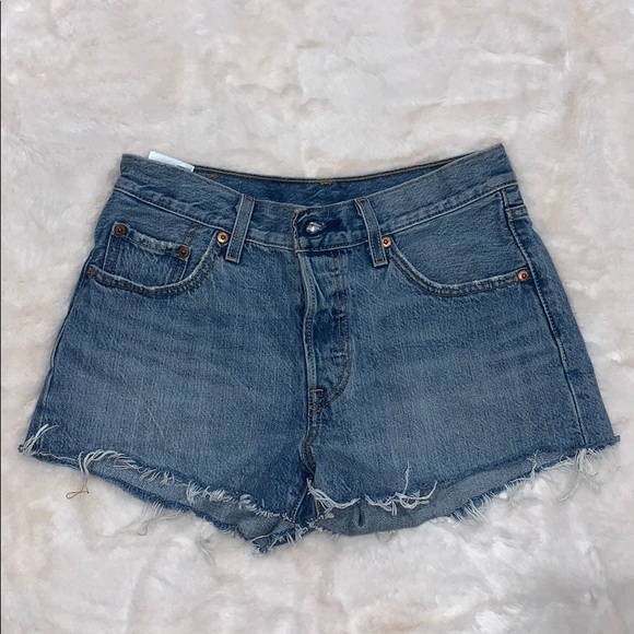 Levi 501 High-Rise shorts - Picture 1 of 4